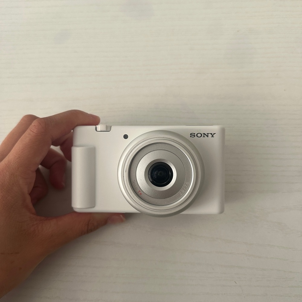 Sony ZV-1F White Digital Camera